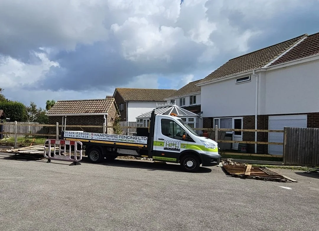 Hampshire Fencing Team On Site